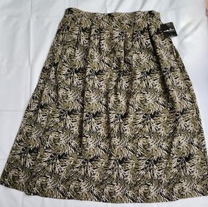 NWT Sag Harbor Woman Skirt Women's 1X Green/Black/Cream Print